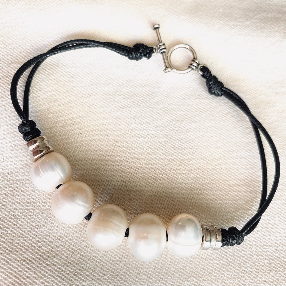 Genuine Fresh Water Pearl Bracelet (5 large pearls) with Black Cord NWOT